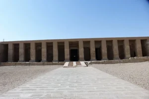 Dendera-und-Abydos-Eiman-Tours-Agency (6)
