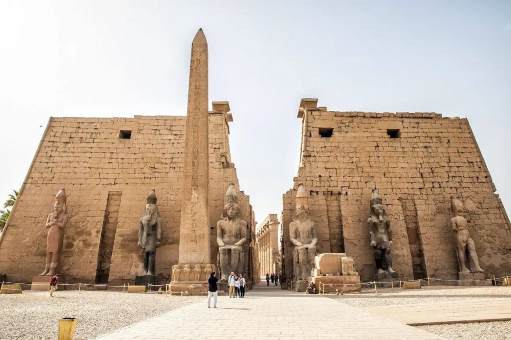 von Luxor nach Assuan Luxor-Tempel
