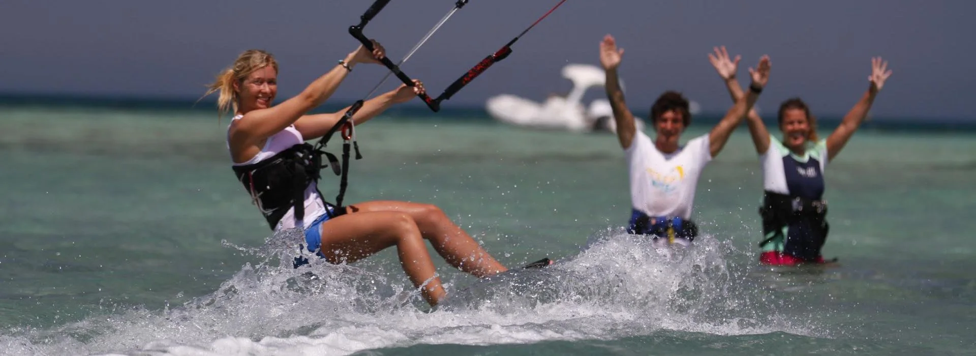 Beste Jahreszeit und Bedingungen für Kitesurfen in Hurghada