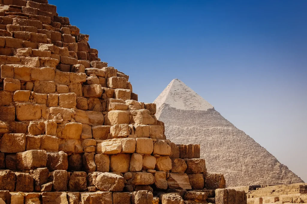 Buchen Sie Ihren Hurghada Pyramiden Ausflug mit Eiman Tours