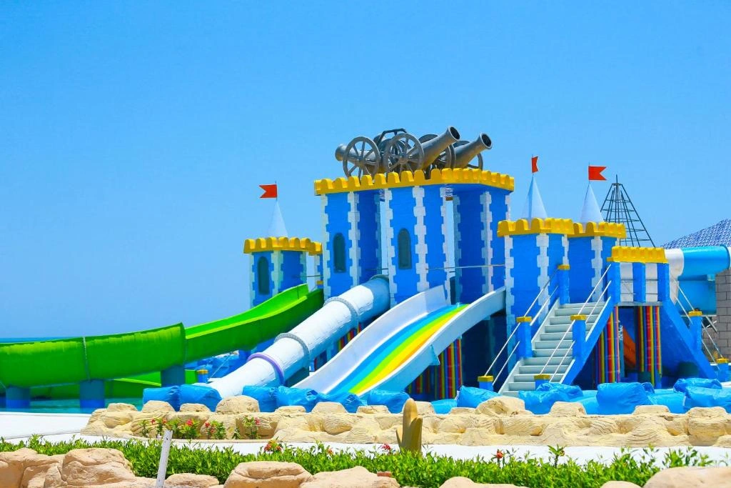 SUNRISE Royal Makadi Resort &ndash; 18 Rutschen & beheizte Pools